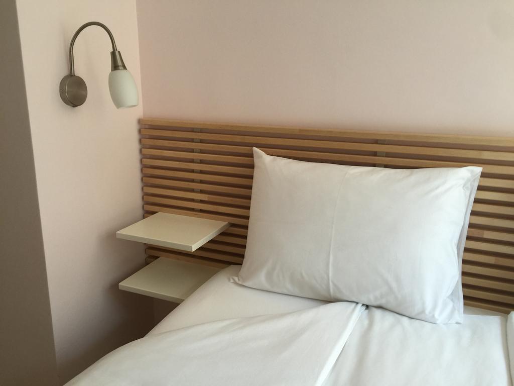 Mala Planina Guest House Iskrets Exterior photo